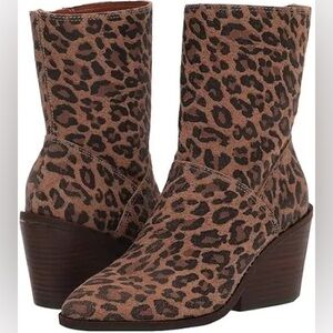 Lucky Brand LK SAREY Distressed Leopard Boot Women’s Size 8M Brown Casual Chic